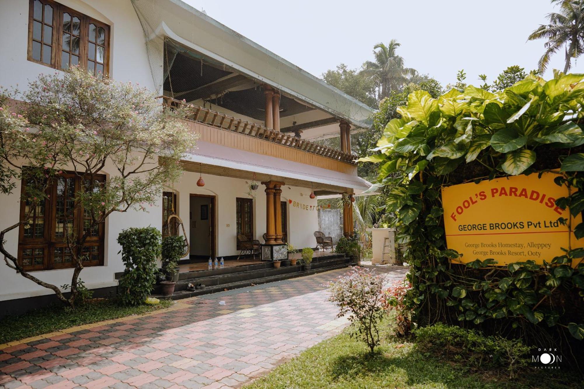 Fool'S Paradise Bed and Breakfast Alappuzha Esterno foto